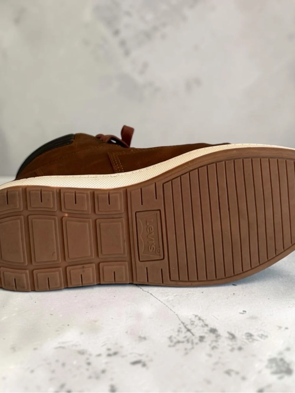 Levi's Men's Brown High-Top Sneakers / Boots - Size 8